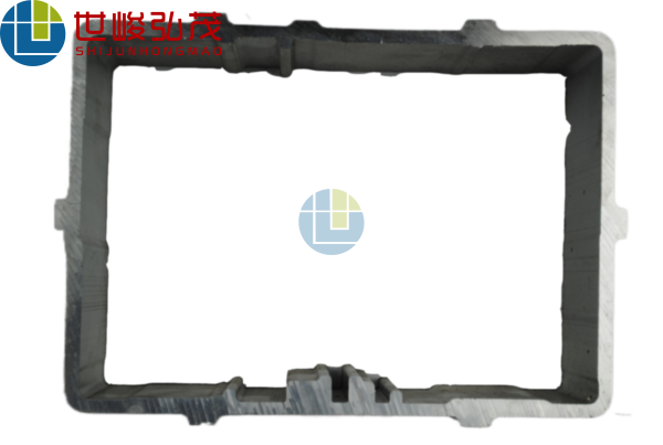3000T機大方管工業(yè)鋁合金型材-1 3000T機大方管工業(yè)鋁合金型材-1